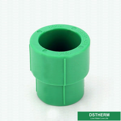 ” reductor verde 20x1/2 que junta las instalaciones de tuberías de Ppr