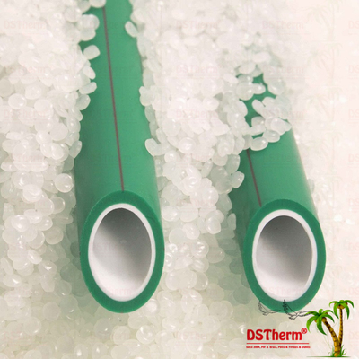 Color verde plástico de alta temperatura caliente del tubo PN25 de la agua PPR para la construcción naval