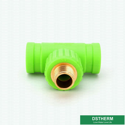 Las instalaciones de tuberías plásticas verdes estándar ISO15874 igualan para formar las paredes internas lisas