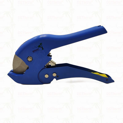 Se trata de un dispositivo de corte de tuberías de plástico azul, con un corte PPR ISO9001 DIN8077/8078 20-40MM