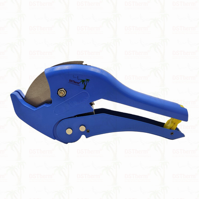 Se trata de un dispositivo de corte de tuberías de plástico azul, con un corte PPR ISO9001 DIN8077/8078 20-40MM